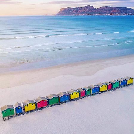 Cape Capsules Hotel Muizenberg Exterior foto